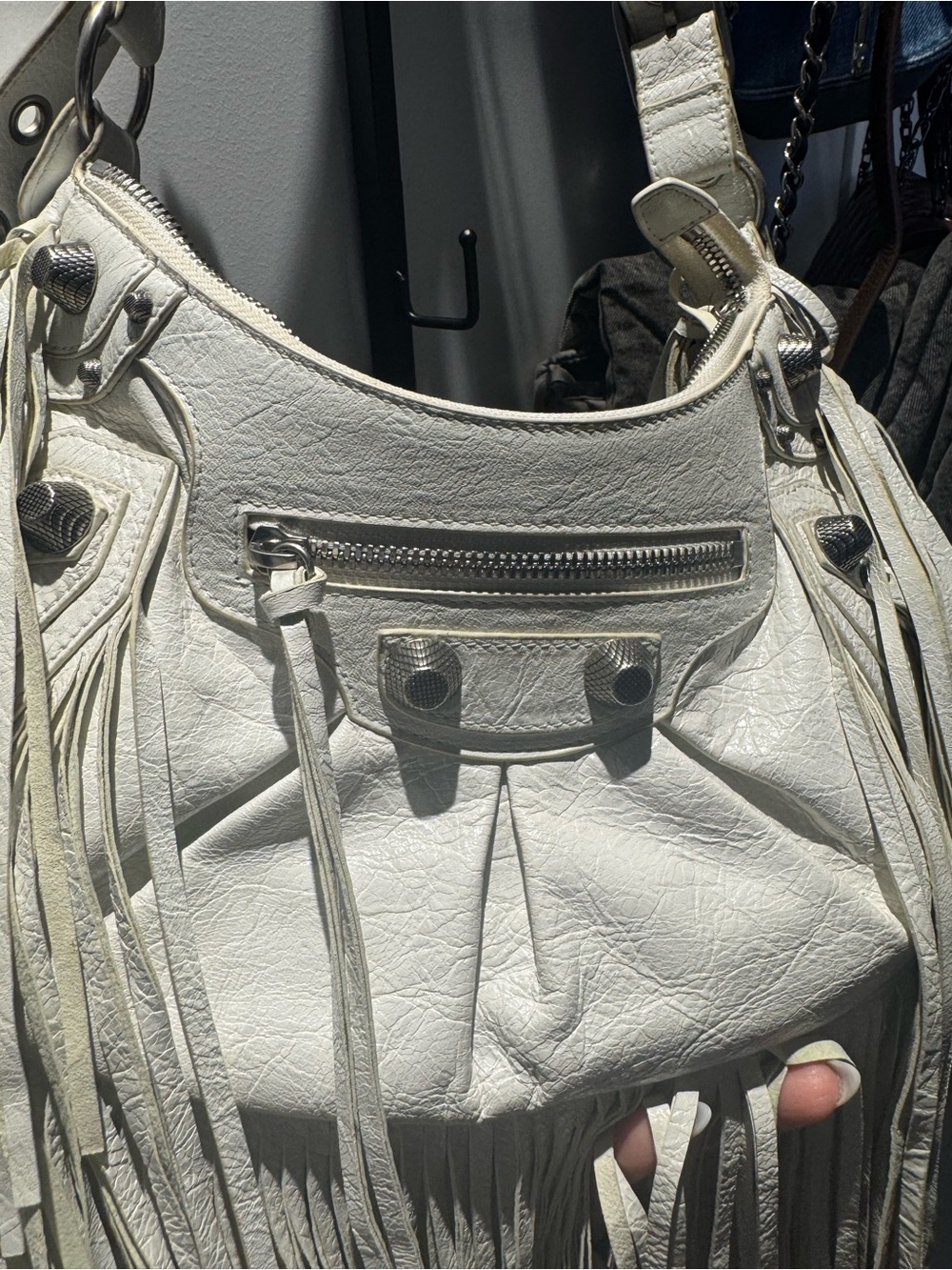 White Leather Fringe Shoulder Bag - Stylish Everyday Tote